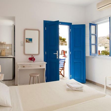 Evgenia Rooms And Apartments Folégandros Exteriör bild