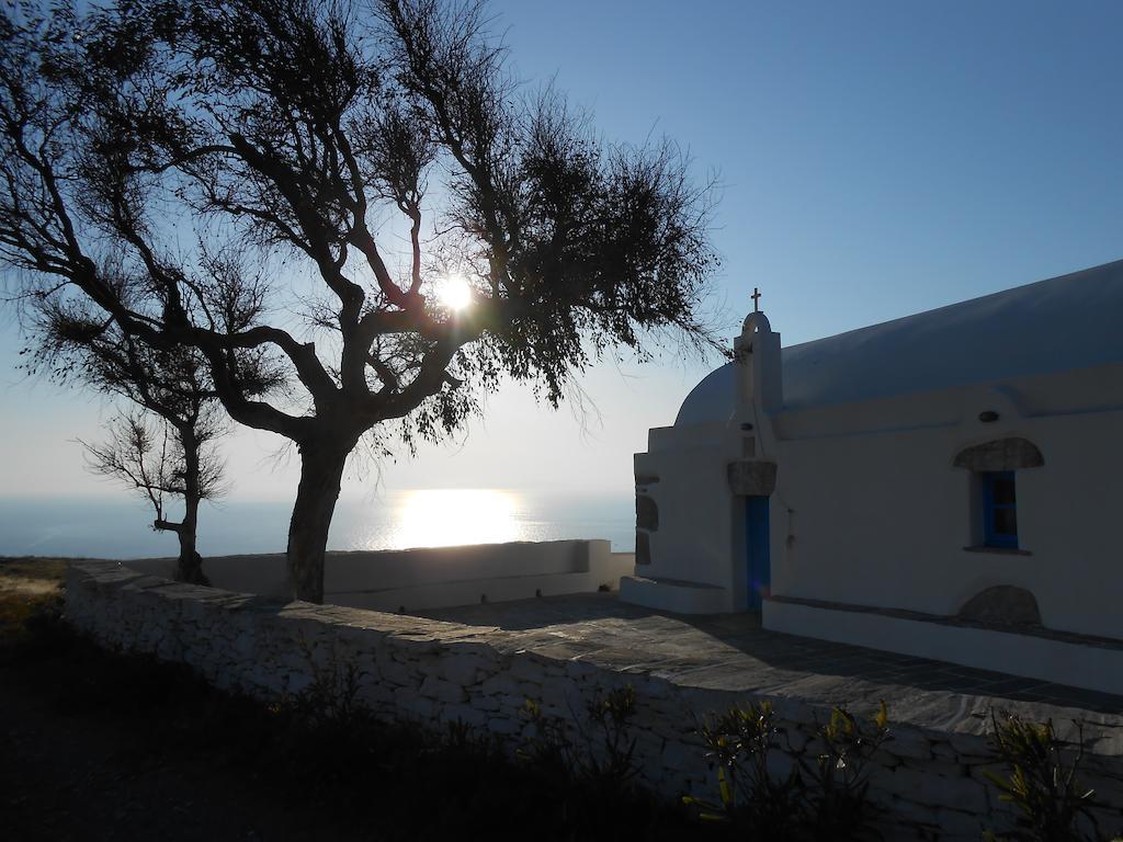 Evgenia Rooms And Apartments Folégandros Exteriör bild