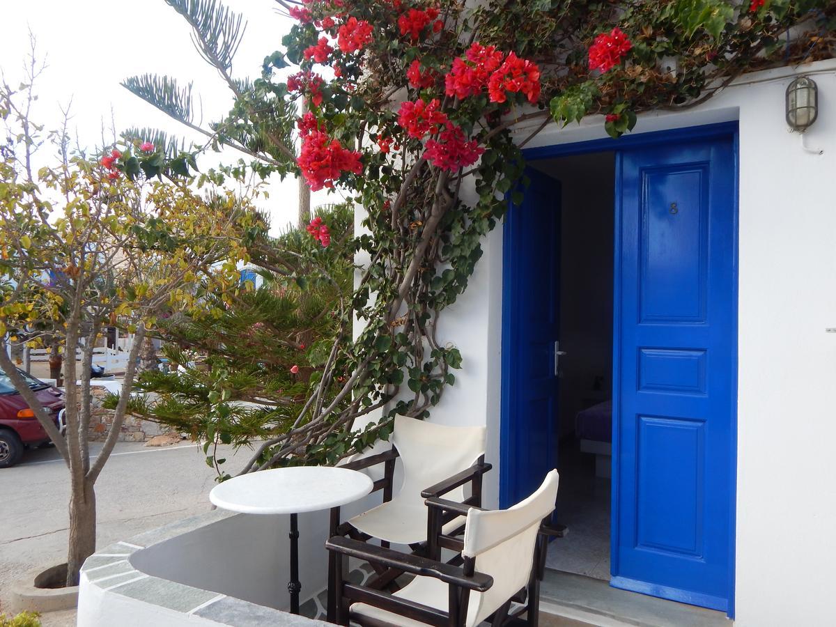 Evgenia Rooms And Apartments Folégandros Exteriör bild