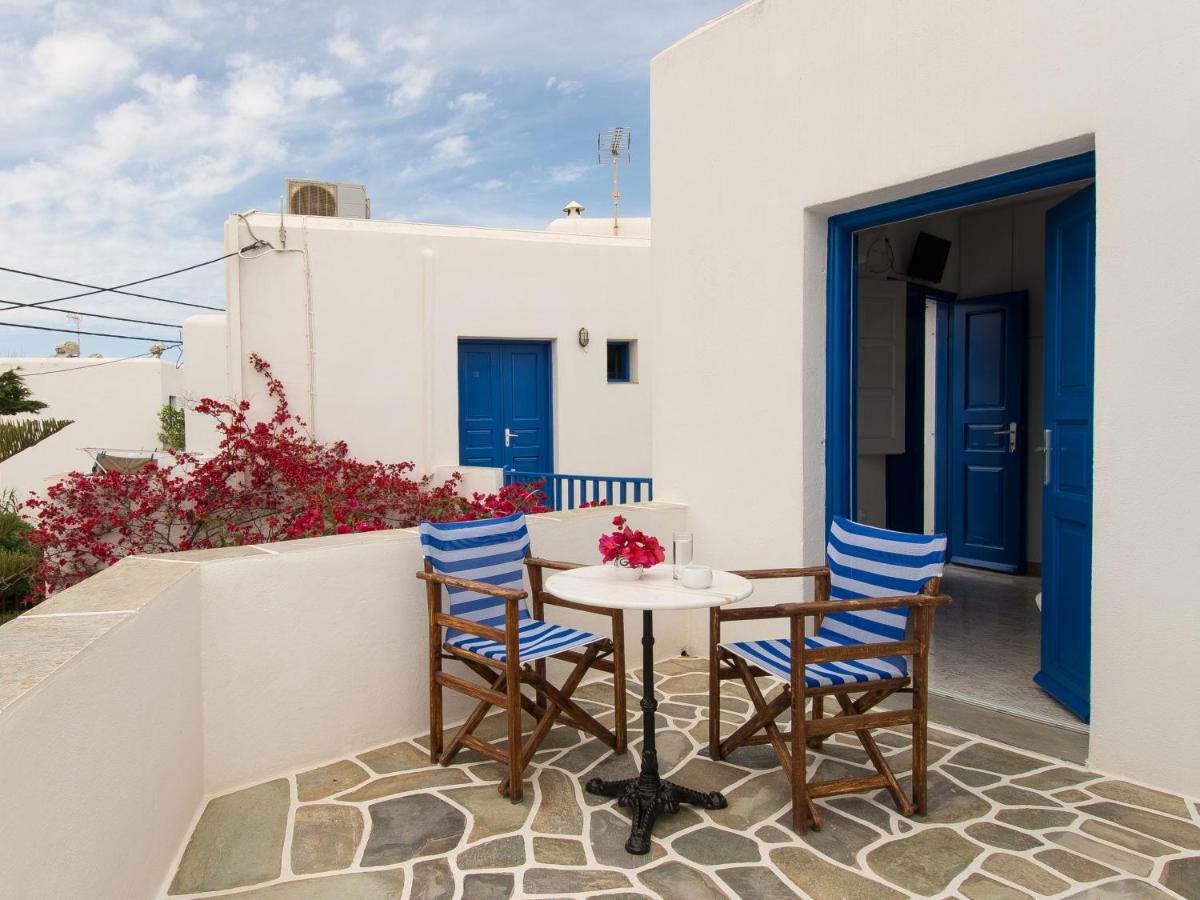 Evgenia Rooms And Apartments Folégandros Exteriör bild